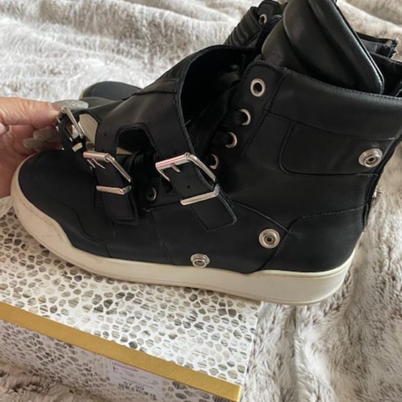 Balmain Snap on Sneakers - Picture 3 of 7